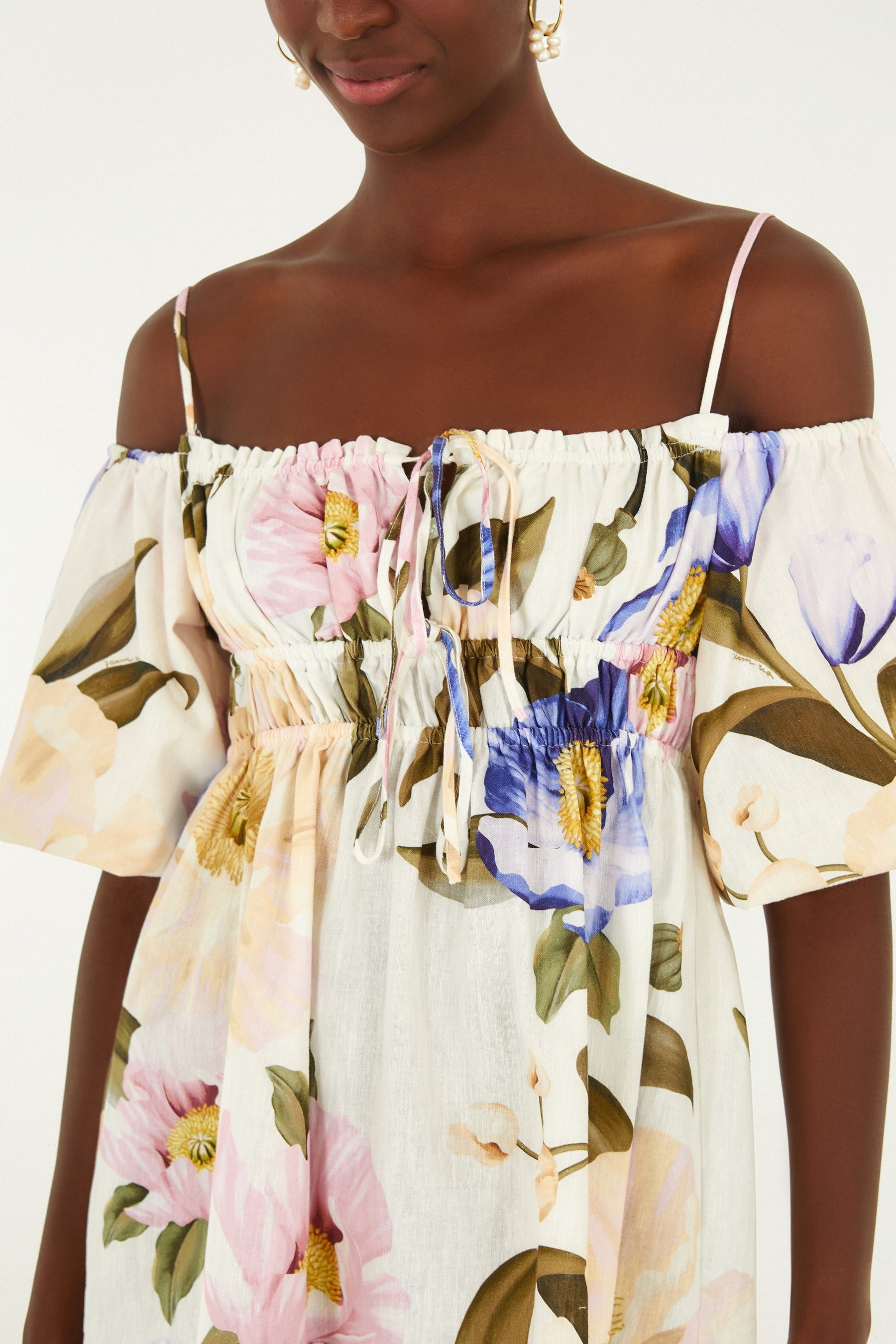 Vestido Curto Estampado Floral Lola
